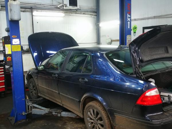 Vehicul aflat în reparație la Verciuc Auto